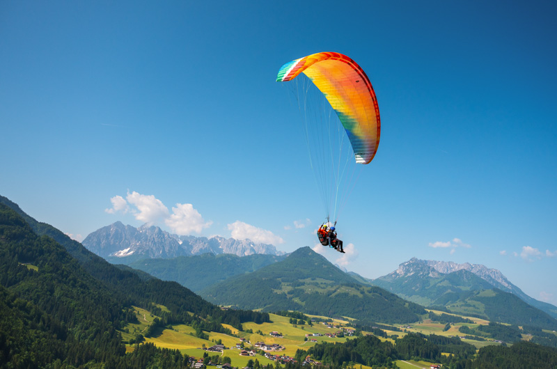 Gleitschirmfliegen am Unterberghorn - in den Alpen bei Kössen